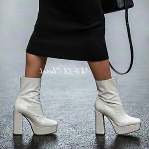 Guess BYRA Women’s Platform Block Heel Ankle Boots Ivory Patent, Size 9.5M NWB